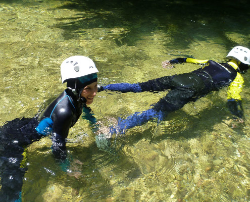 On revit dans l'eau de la rivière lors du stage immersion nature