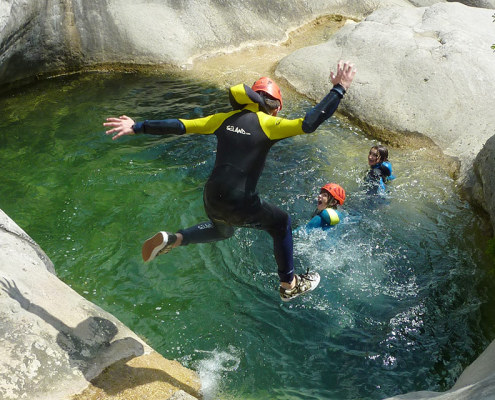 Allier intrépidité et fraîcheur c'est du bonheur en randonnée aquatique